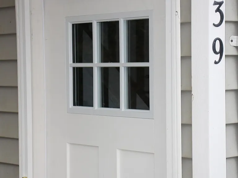 139 Birdwood Ct — Photo 2