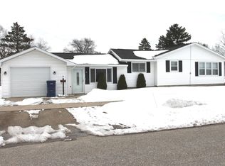 810 Plum St, Grayling, MI 49738