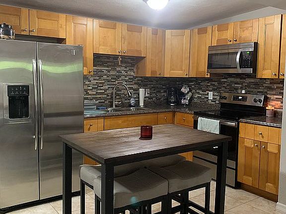5th image of 1444 Poinciana Dr