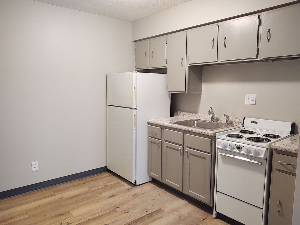 1st image of 1441 Capitol Ave #18