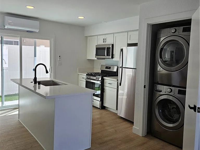 2937 Mendoza Dr — Photo 1