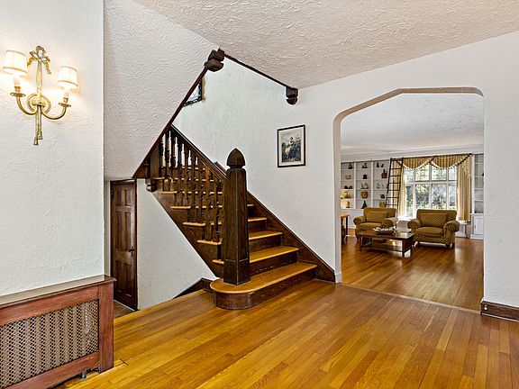 CindyS-29 Hadden-9.JPG