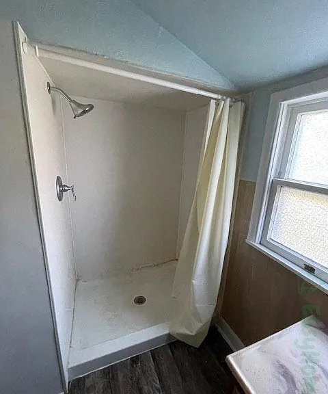 908 E Edison St — Photo 3