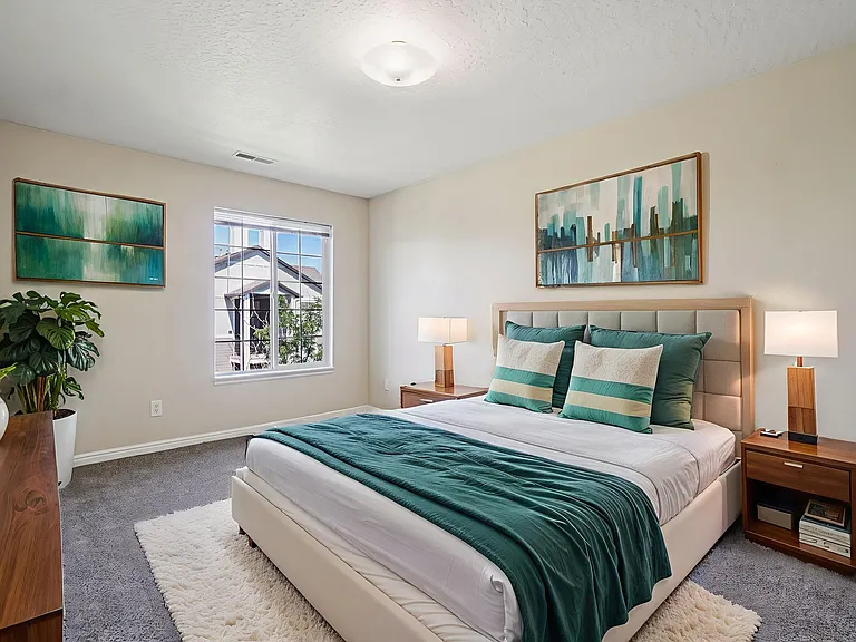 Sterling Pointe Apartments — Photo 22