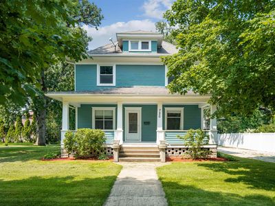 720 E Howard St, Manchester, IA, 52057