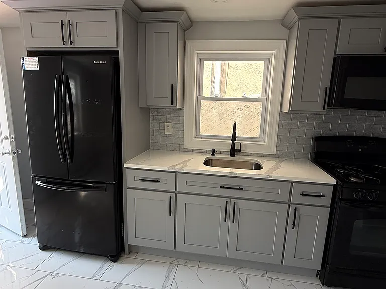 51 Grant St #1 — Photo 3