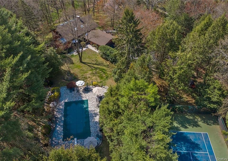 1st image of 10 North Ln