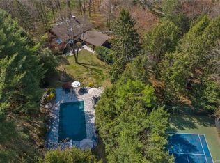 10 North Ln, Katonah, NY 10536