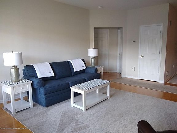 5th image of 14 Sunnybrook Ln #1003