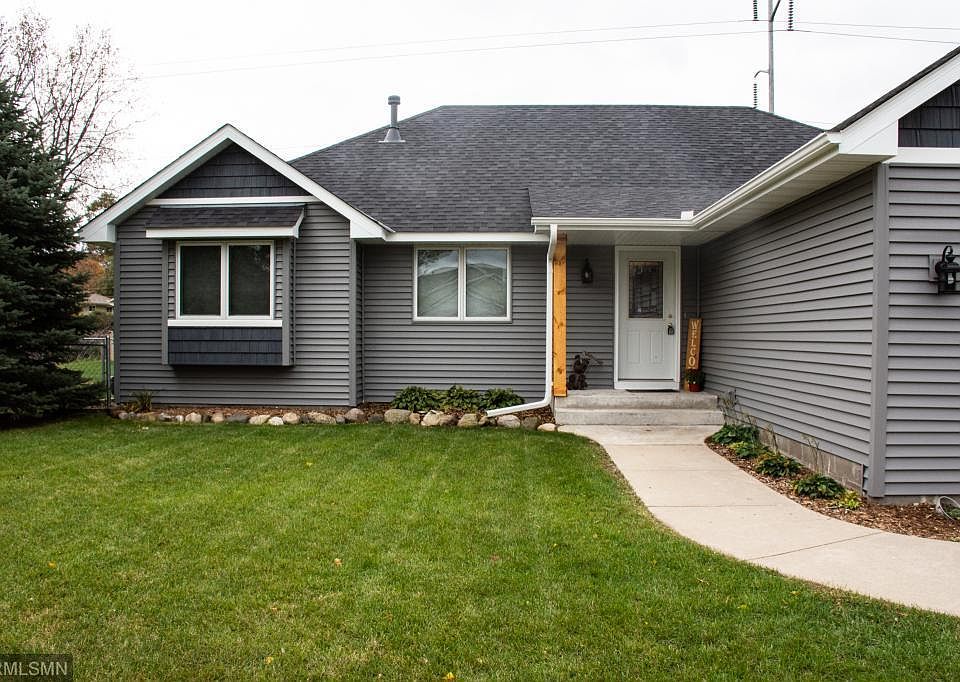 1st image of 1696 123rd Ln NE