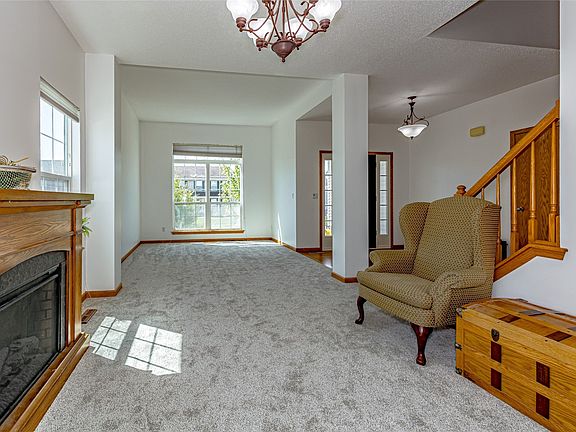 5th image of 2008 Fox Trail Dr NE