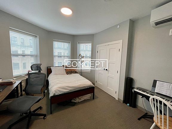 5th image of 100 Hemenway St #402A