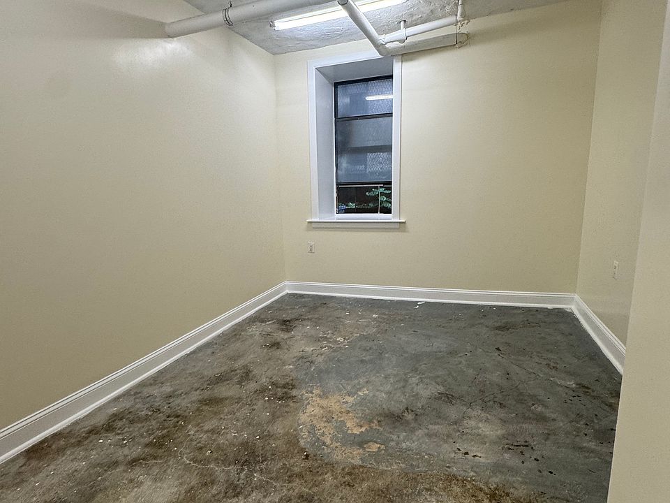 2nd image of 3307 Hull Ave
