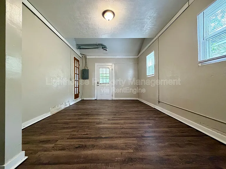 2449 Hillside Dr NW — Photo 8