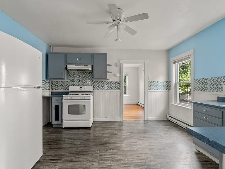 96 Fisher St #1 — Photo 2