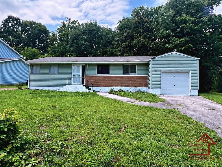 409 Donaldson Rd — Photo 1
