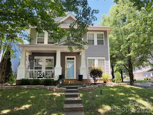 17404 Harbor Walk Dr, Cornelius, NC 28031
