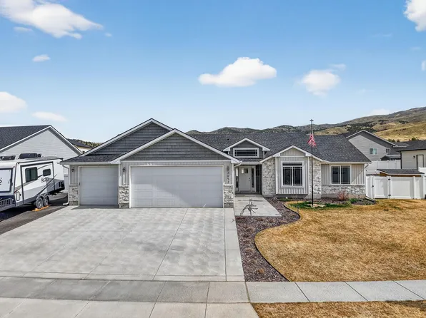 3052 Dewinter Dr, Pocatello, ID 83204