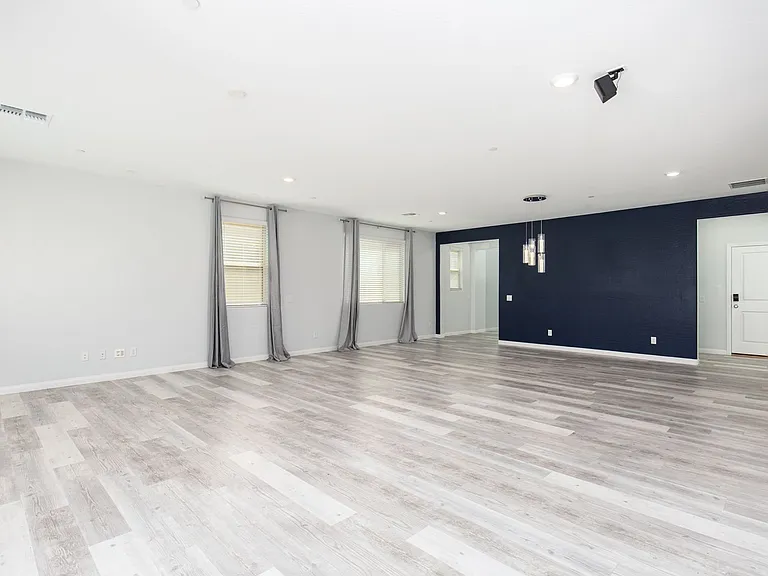 12586 Huckleberry Oak Ave — Photo 9