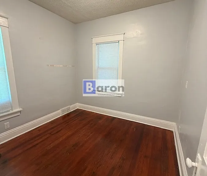 1053 Huey St — Photo 8