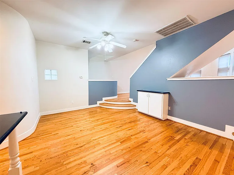 9813 Cynthia Ann Ct — Photo 16