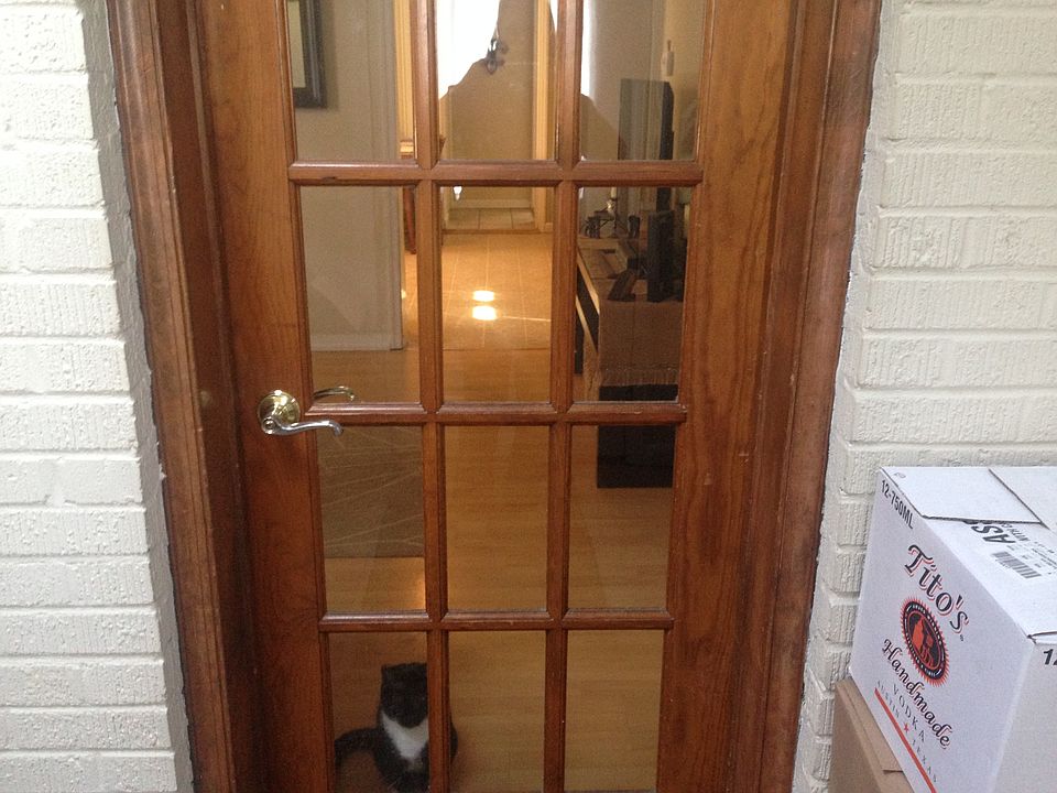 Sun room door to living area
