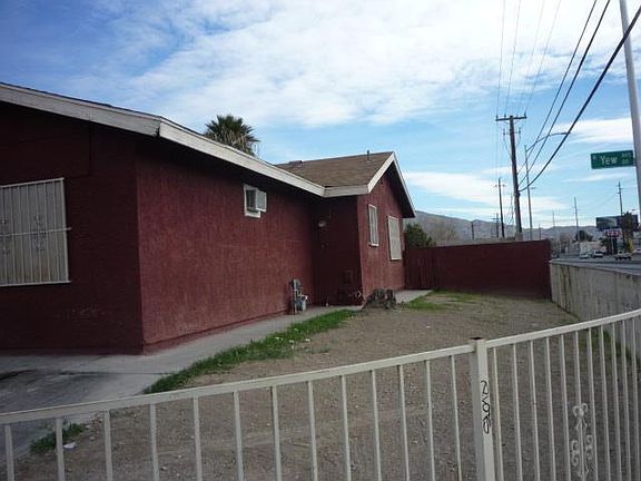 2nd image of 11 Yew Ave