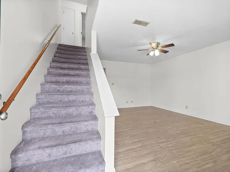 Baltimore Drive - 1731 — Photo 2
