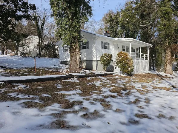 120 Taylor Rd, Oak Ridge, TN 37830