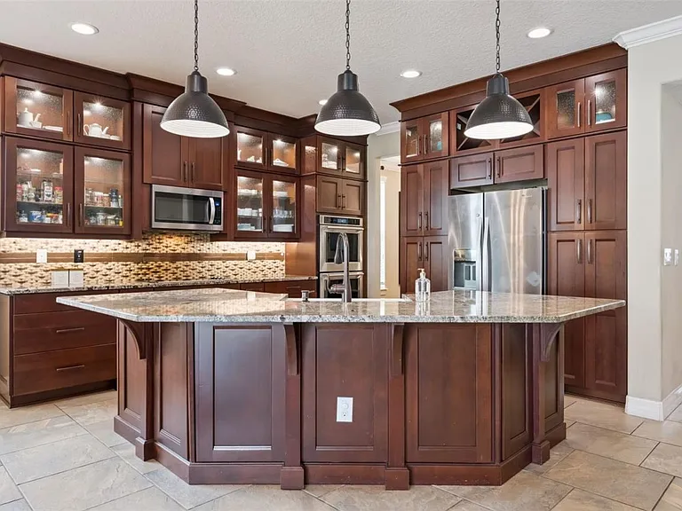 2683 Amati Dr — Photo 31
