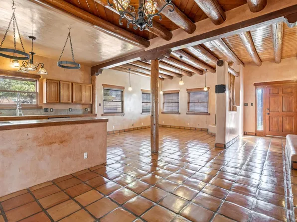 4 Jornada Way, Santa Fe, NM 87508