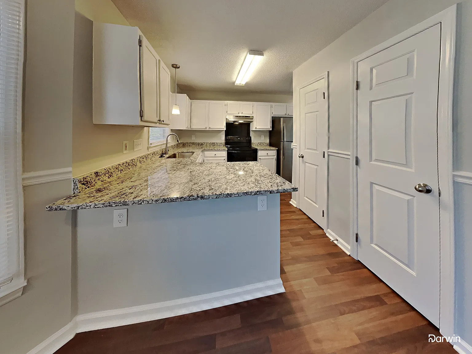 3 bed, 2.5 bath, 1618 sqft, $1,935 — Photo 2