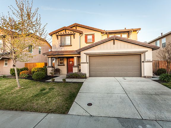 2nd image of 2709 Woodfield Way