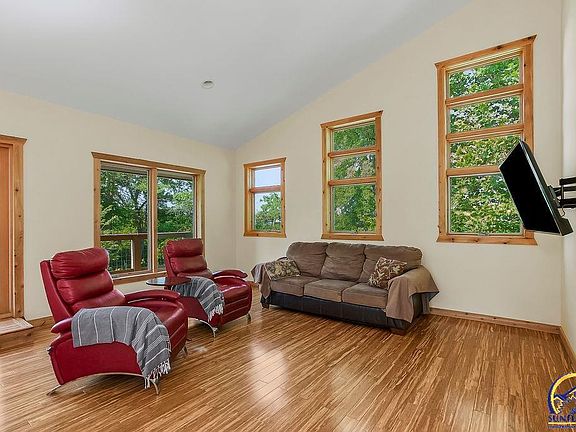 5th image of 11525 S Clare Rd
