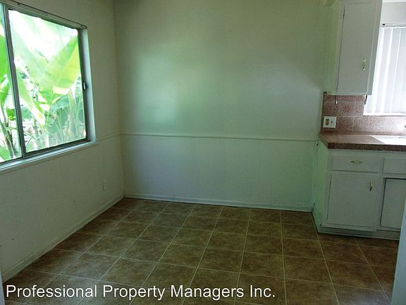 5th image of 544 Evergreen St APT 7