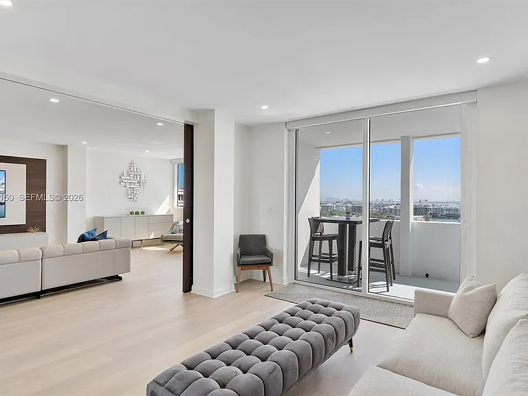 10275 Collins Ave #1530 — Photo 29