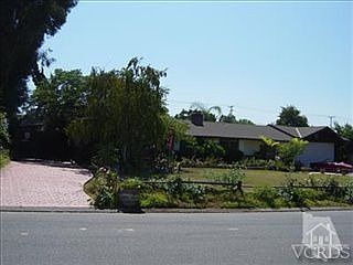 1st image of 922 Waverly Heights Dr