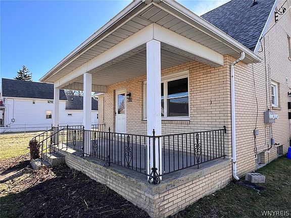 2nd image of 134 Colby St
