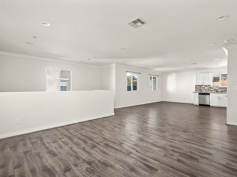 4818 1/2 Saturn St — Photo 10