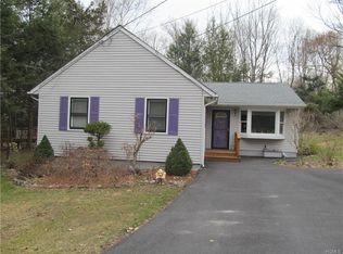 13 Mangin Rd, Monroe, NY 10950