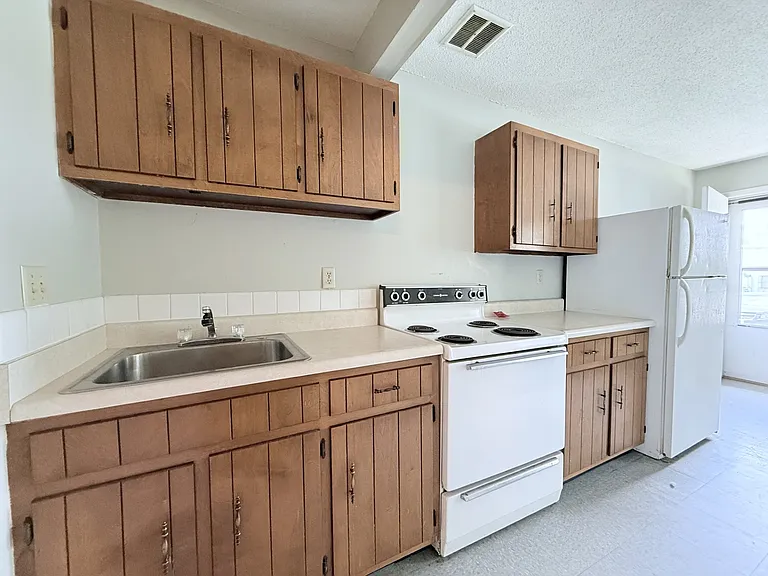 1000 S Dilworth Ln #50 — Photo 3