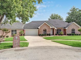 9215 Saffron Dr E, Jacksonville, FL 32257