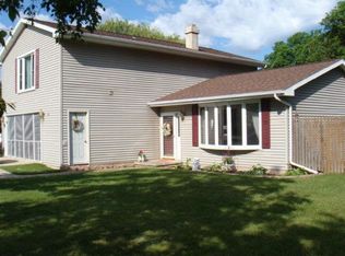 703 Smits St, De Pere, WI 54115