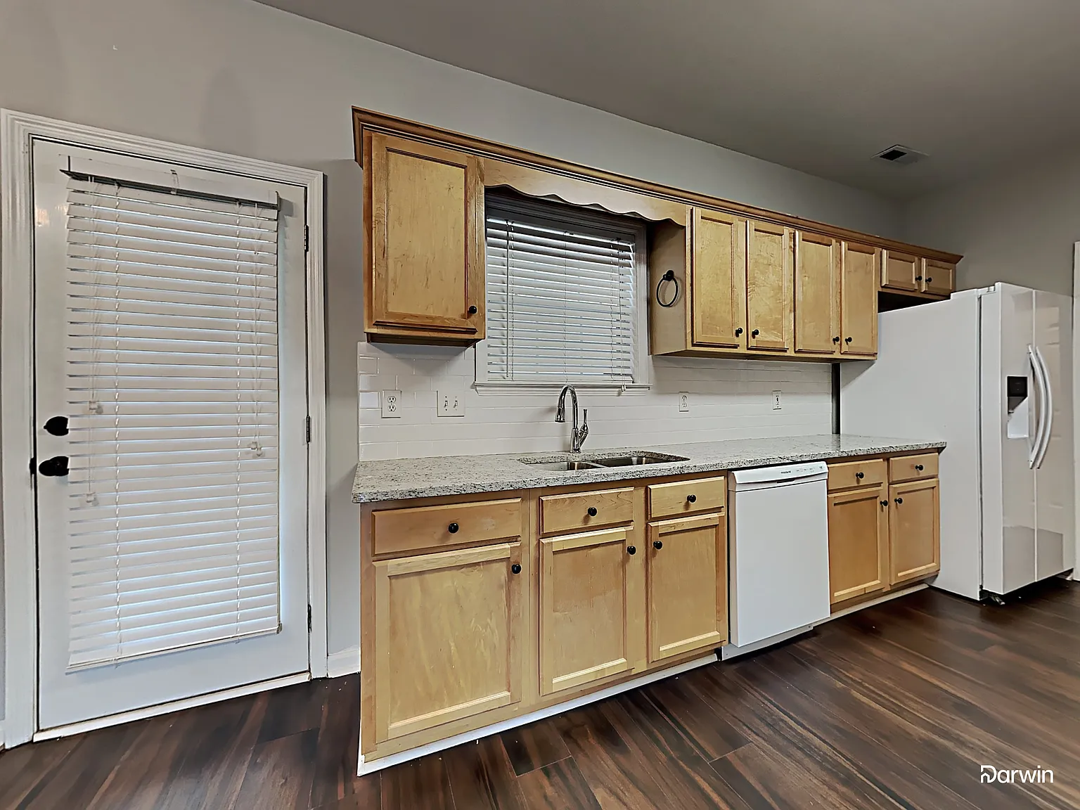 3 bed, 2.0 bath, 1332 sqft, $1,885 — Photo 4