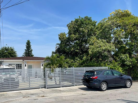 2nd image of 591 NW 59th Ave