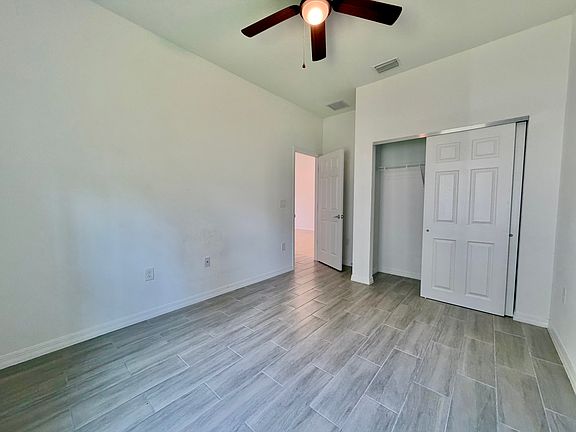 4th image of 15 Farnell Ln #B