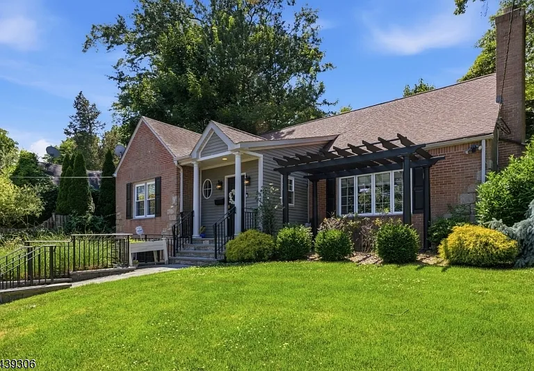 1 Carter Rd — Photo 1
