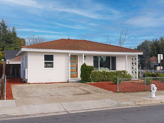 3rd image of 599 Bryan Ave