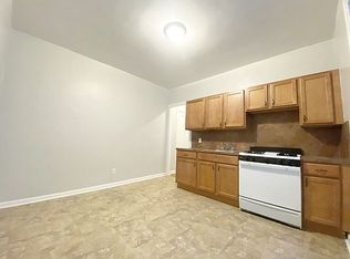 607 Grandview Ave #C1, Ridgewood, NY 11385