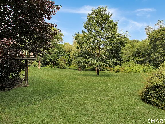 5th image of 784 Warrenville Road